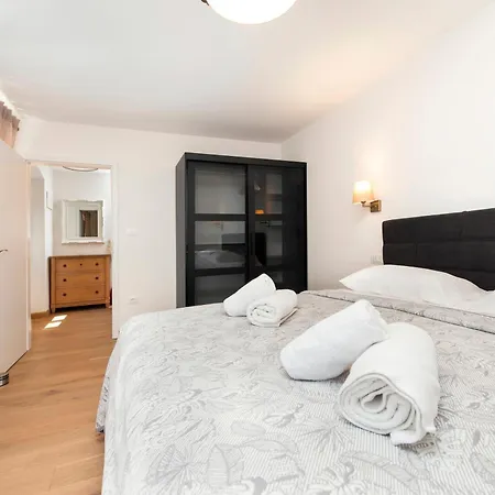 דירה Marveda Sea View 2br רוביני